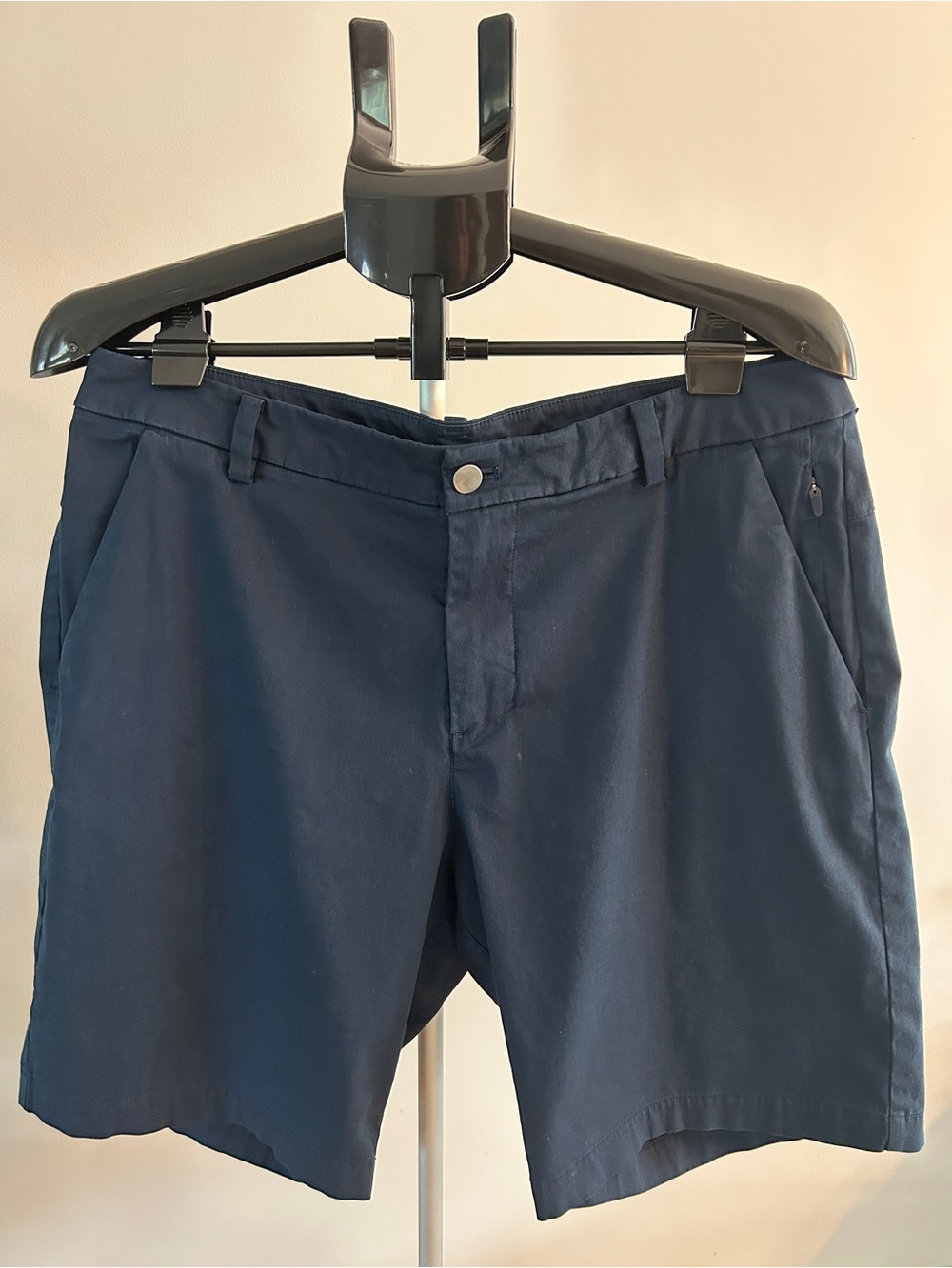 lululemon athletica Men's Navy Flat-Front Performance Shorts
